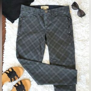 Democracy Women's Skinny Jeans Size 2 “Ab" Technology Green Black Plaid Zippers